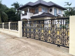 ประตูอัลลอยด์ลายยุโรปสั่งทำสำหรับบ้าน วิลล่า และรีสอร์ต