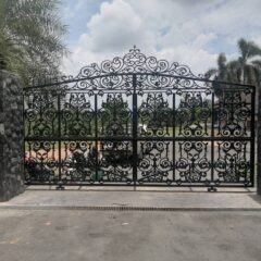 ประตูอัลลอยด์ลายยุโรปสั่งทำสำหรับบ้าน วิลล่า และรีสอร์ต